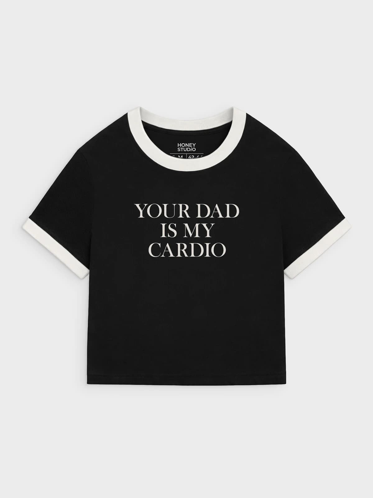 Футболка приталенная черная с принтом Your dad is my cardio — миниатюра 1