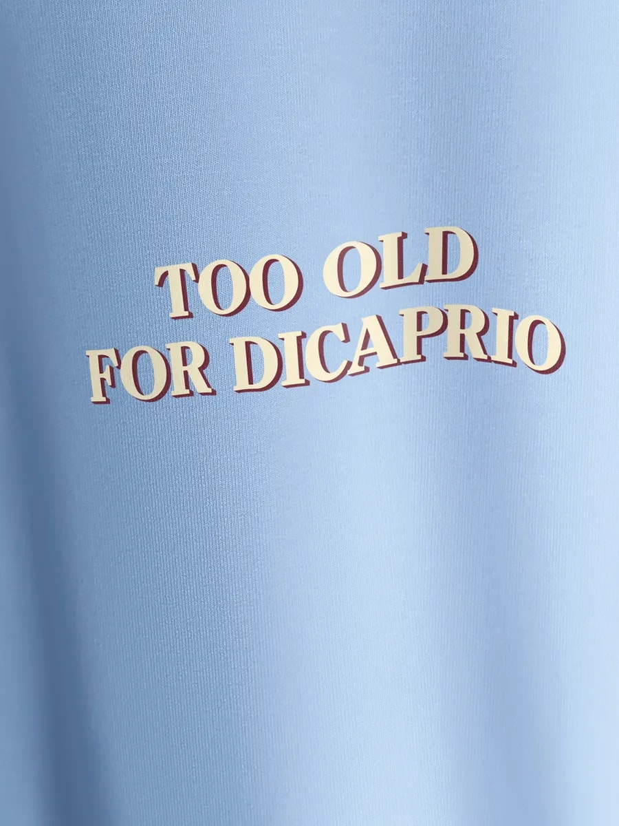 Футболка приталенная с принтом Too old for Dicaprio — фото 2