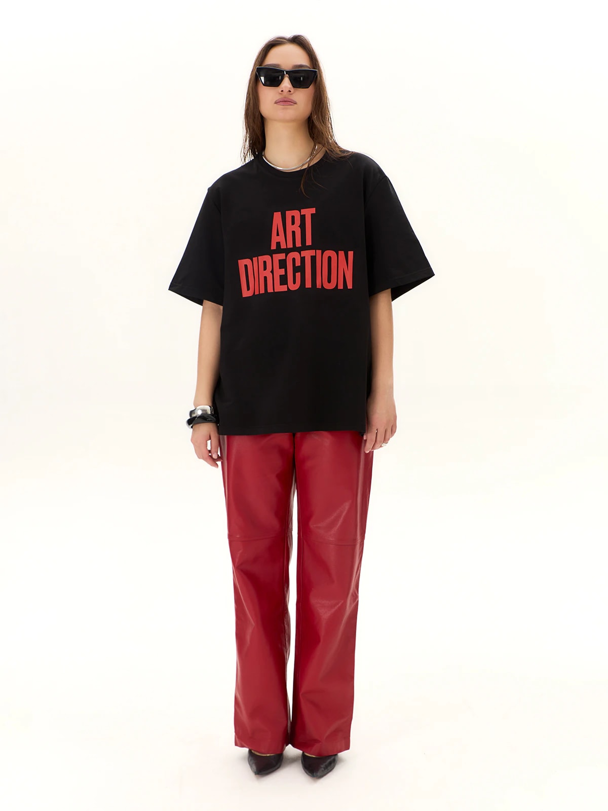 Футболка черная с принтом Art Direction