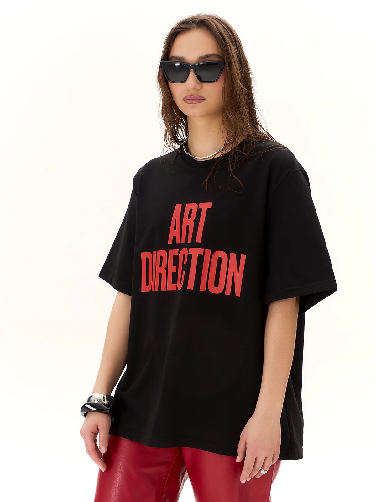 Футболка черная с принтом Art Direction