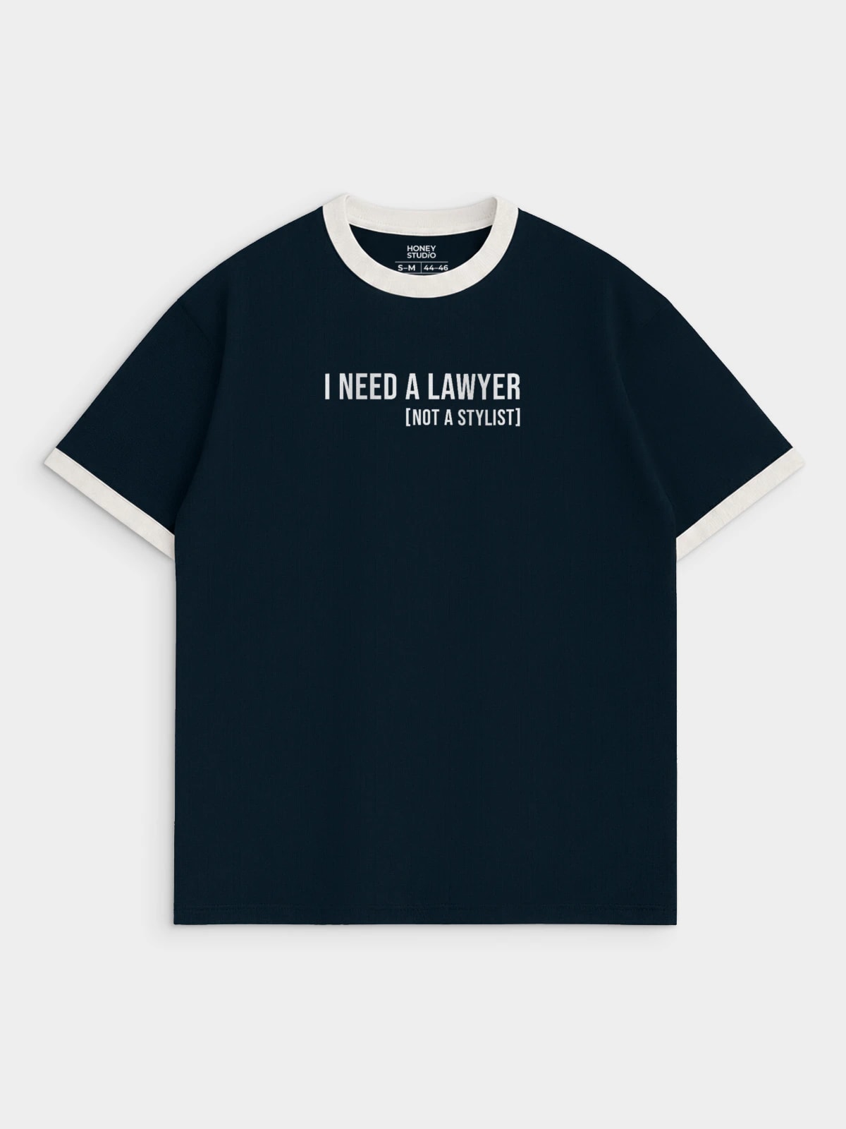 Футболка темно-синяя с принтом I need a lawyer not a stylist