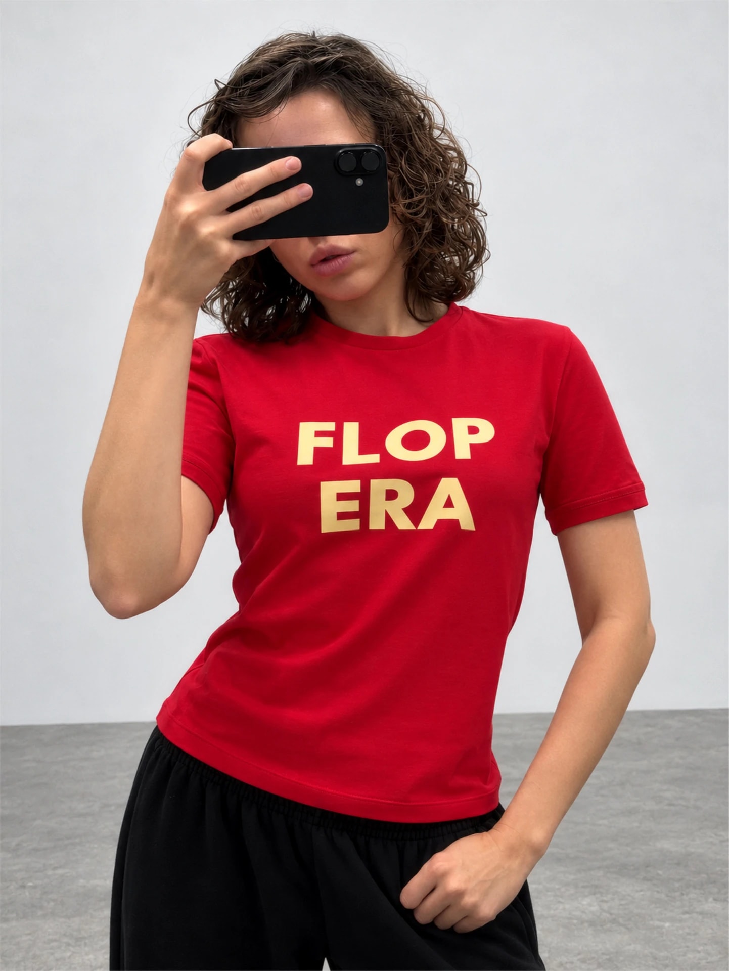 Футболка приталенная красная с принтом Flop era